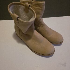 Gap Sherpa Lineds Tan Women's Leather  Boots